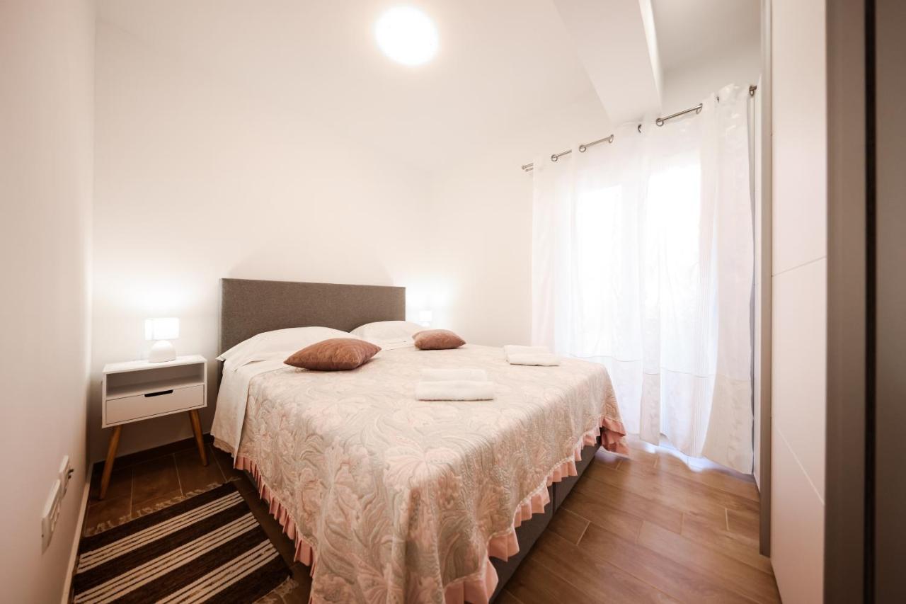 Apartment Puntamika Villa De Rosa - Ground Floor زادار المظهر الخارجي الصورة