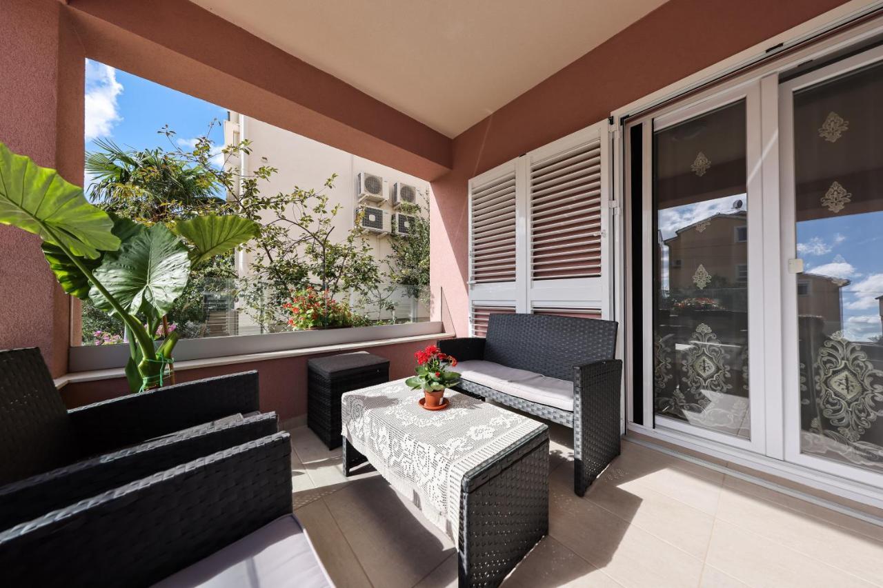 Apartment Puntamika Villa De Rosa - Ground Floor زادار المظهر الخارجي الصورة